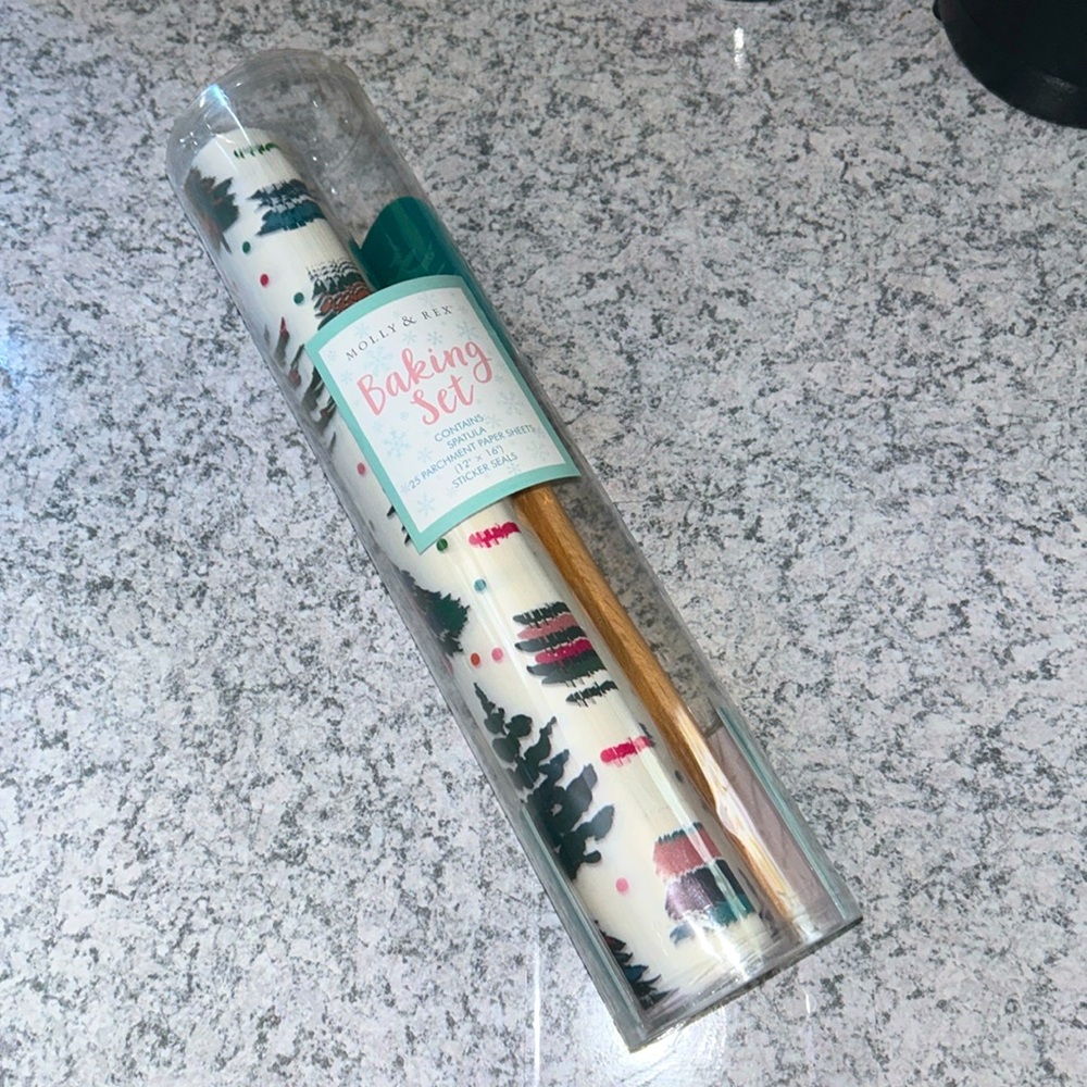 Molly & Rex Baking Set NWOT